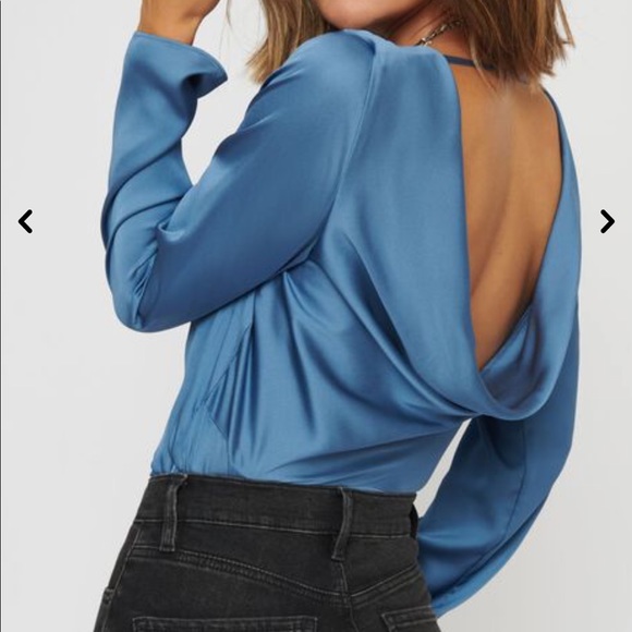 DYNAMITE SILK BLOUSE BNWT ✨ - Picture 1 of 3